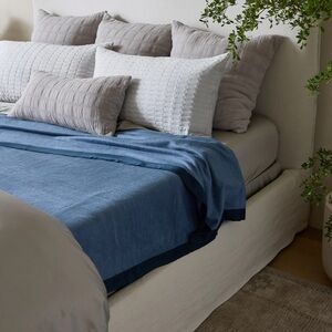 COZY EARTH BAMBOO BLANKET PACIFIC BLUE/NAVY - TWIN